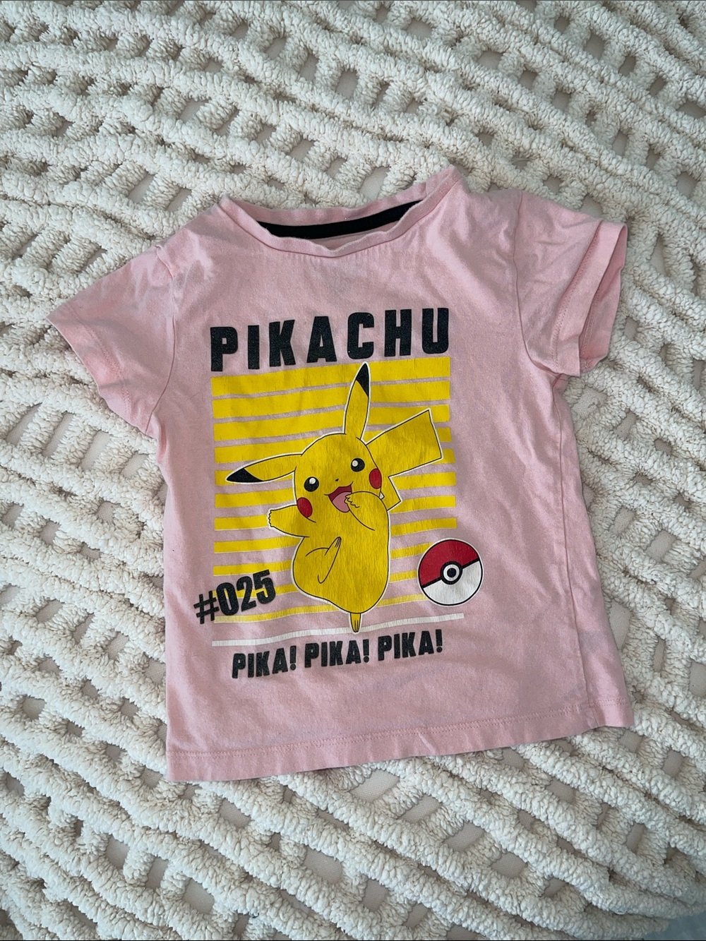 🌸RARE Pikachu Graphic Kids Tee - Pink 5T🌸